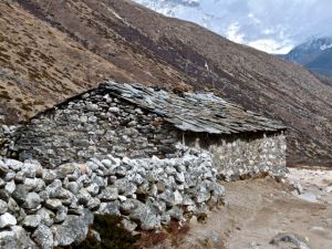 stone house in khumbu khola